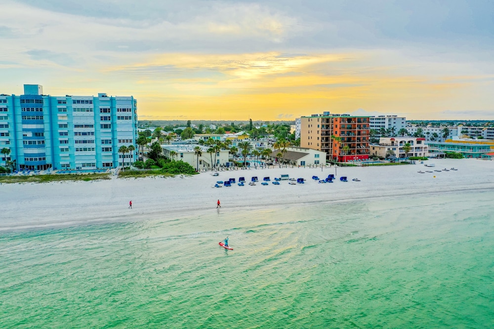 Grand Shores West 56/72
