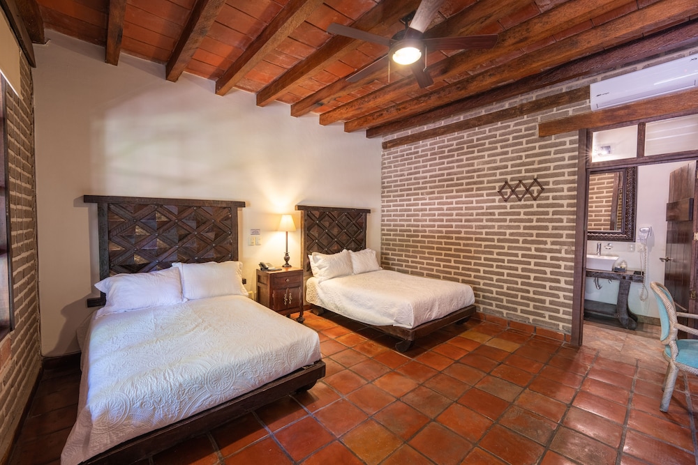 Hotel Quinta San Carlos 27/66