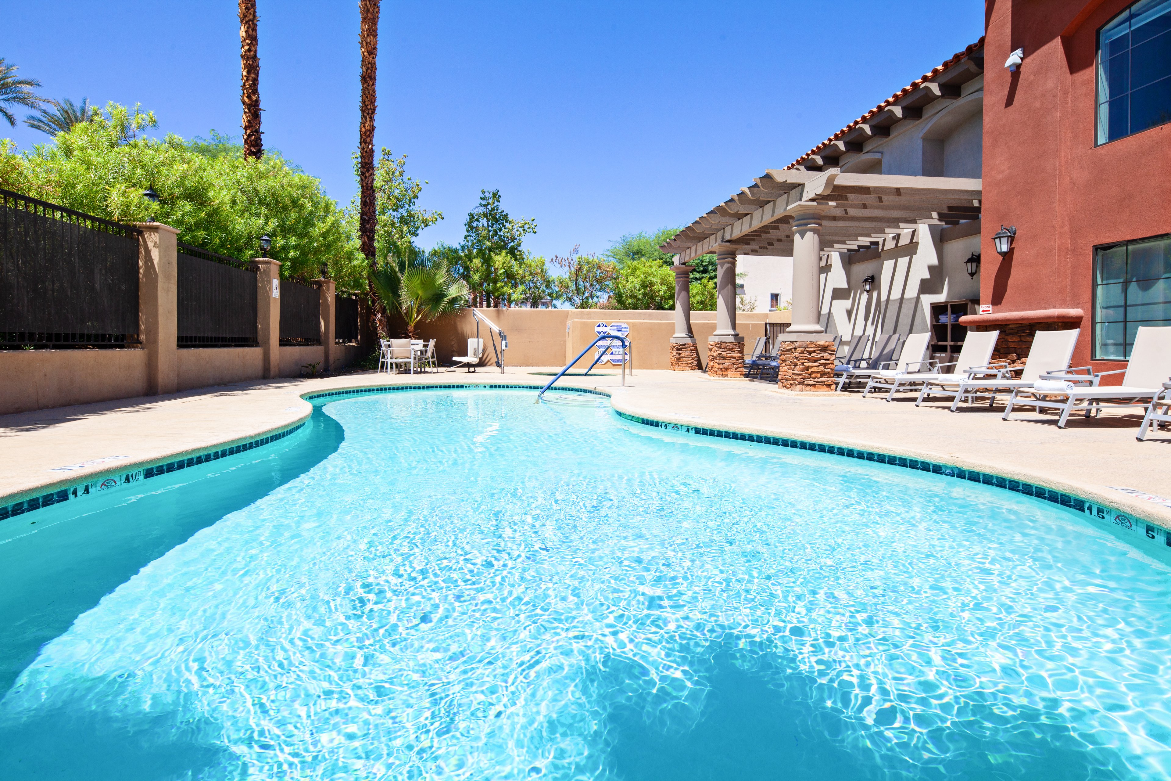 Holiday Inn Express Hotel and Suites Rancho Mirage - Palm Spgs Area 58/61