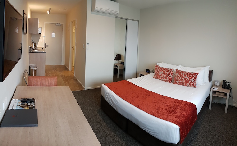 Ramada Suites by Wyndham Christchurch City 10/24