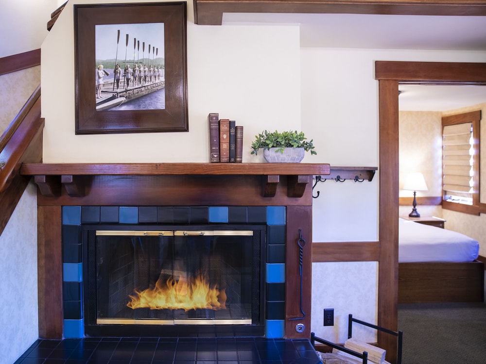 UCLA Lake Arrowhead Lodge 2/50