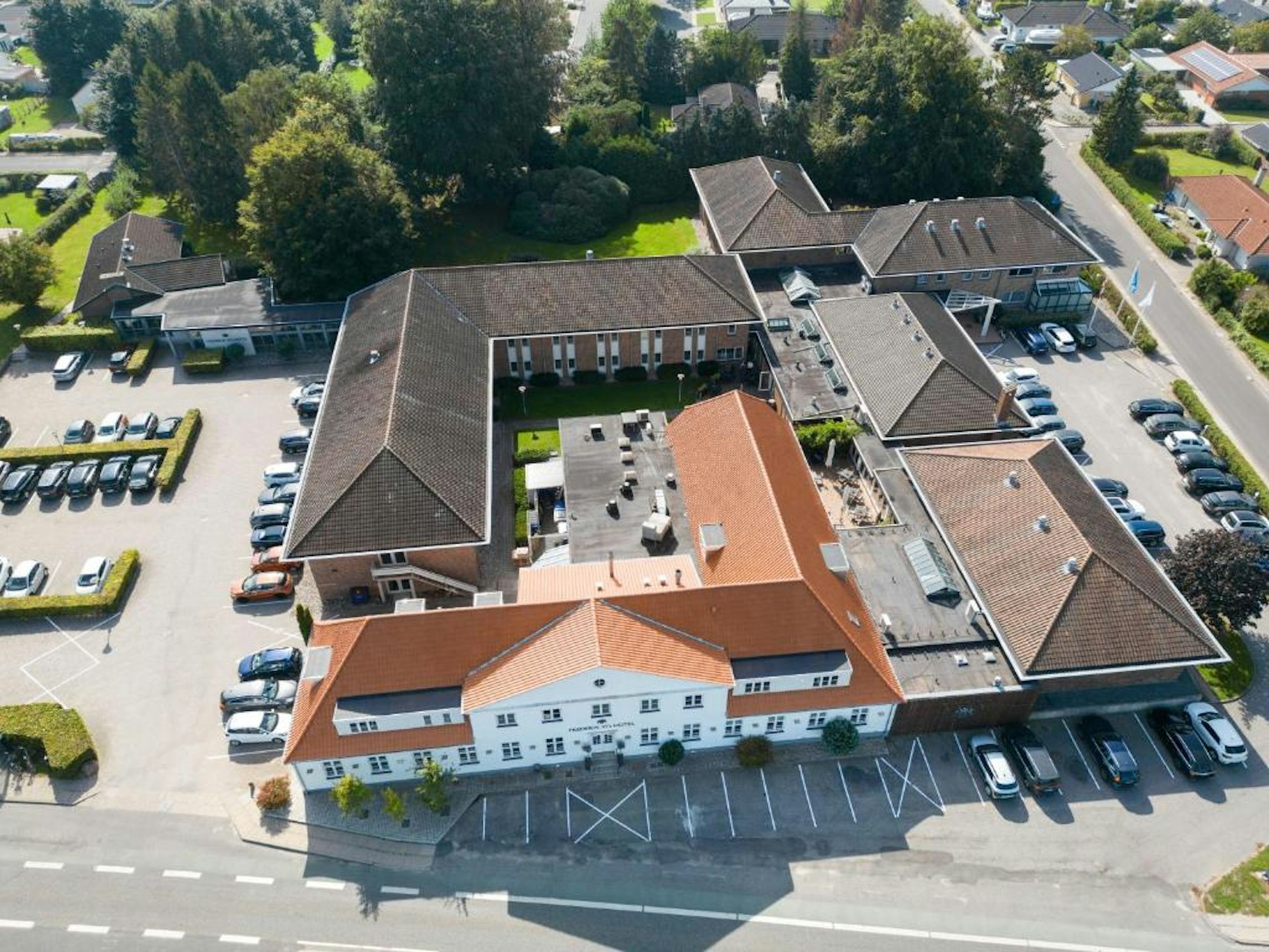 Frederik Vi S Hotel 2/18