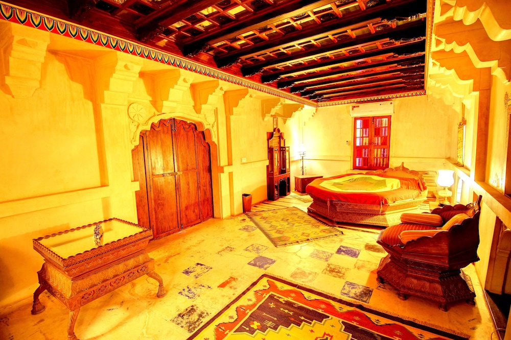 FORT POKARAN HOTEL 7/34