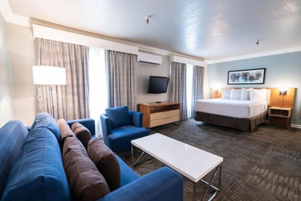 Alexis Park Resort 36/67