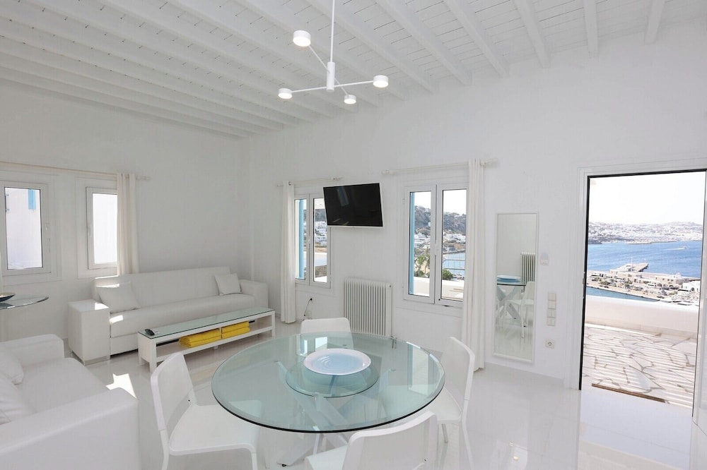Adikri Villas and Studios 17/50