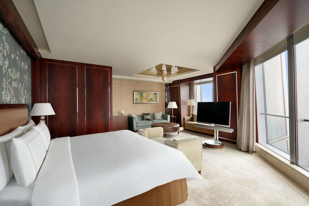 China World Summit Wing, Beijing, A Shangri-La Hotel 9/72