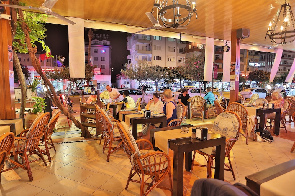Gallion Hotel 57/73