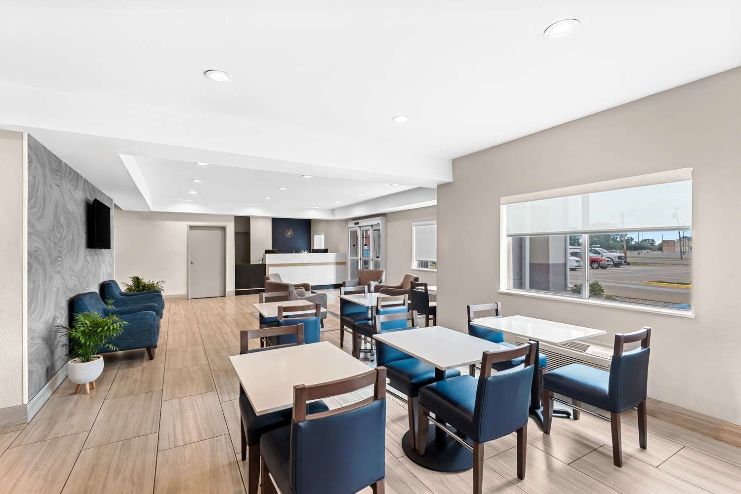 Best Western Ottumwa Inn & Suites 11/12