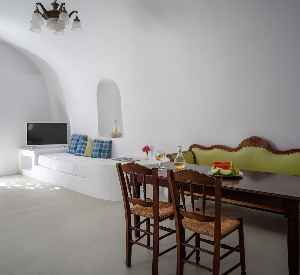 Aghios Artemios Traditional Houses 22/50