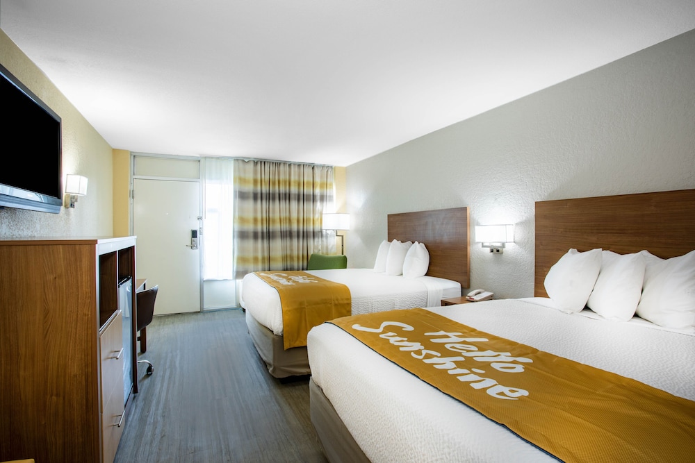 Days Inn By Wyndham Apopka Orlando 16/53