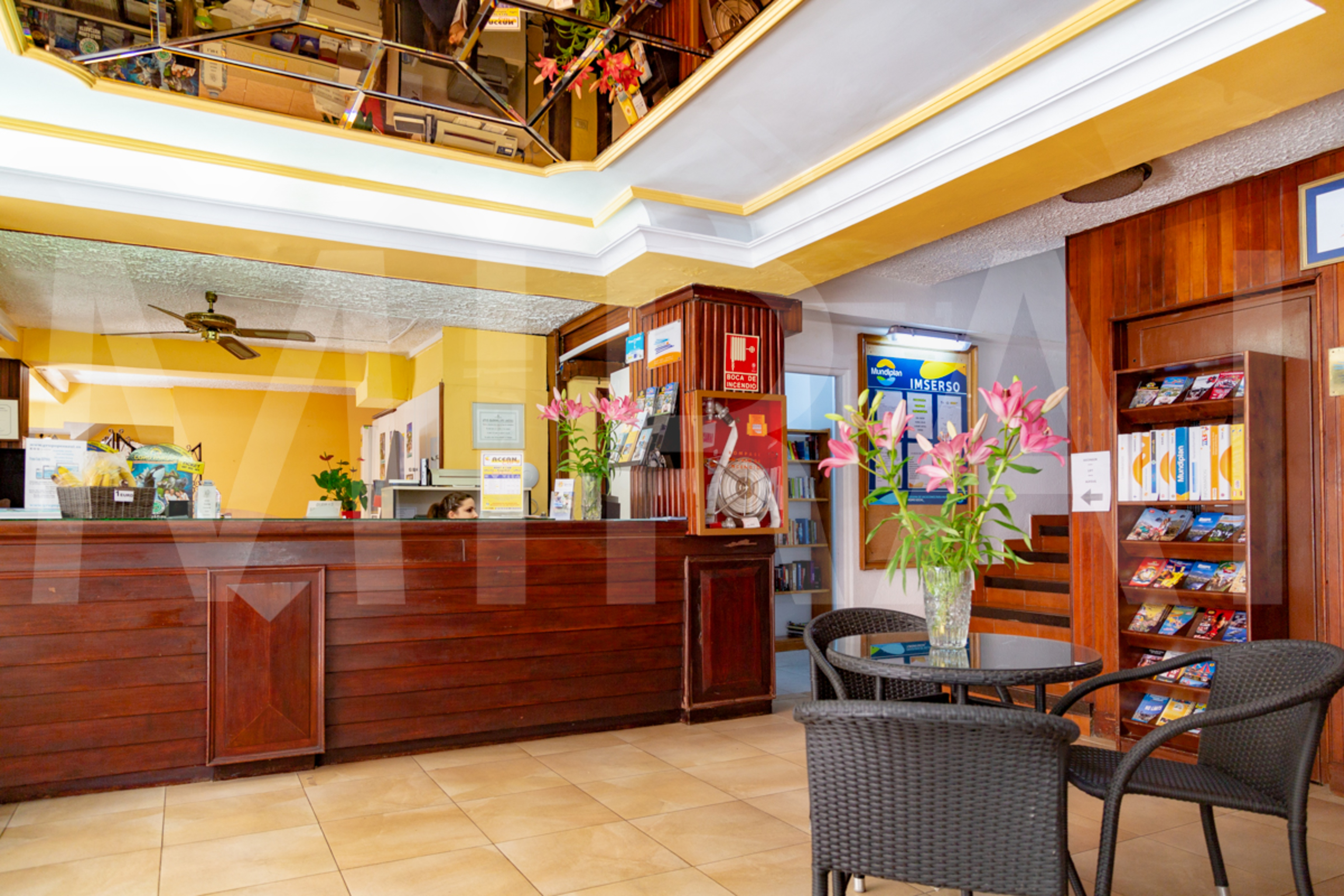 Hotel Tropical 9/56