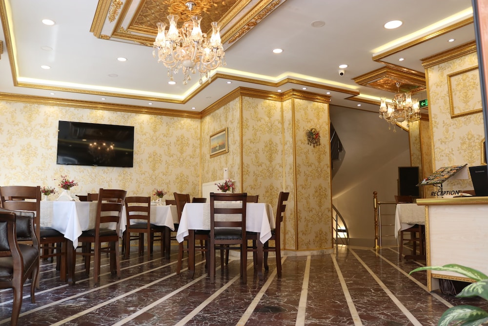 Angel's Garden Hotel 58/69