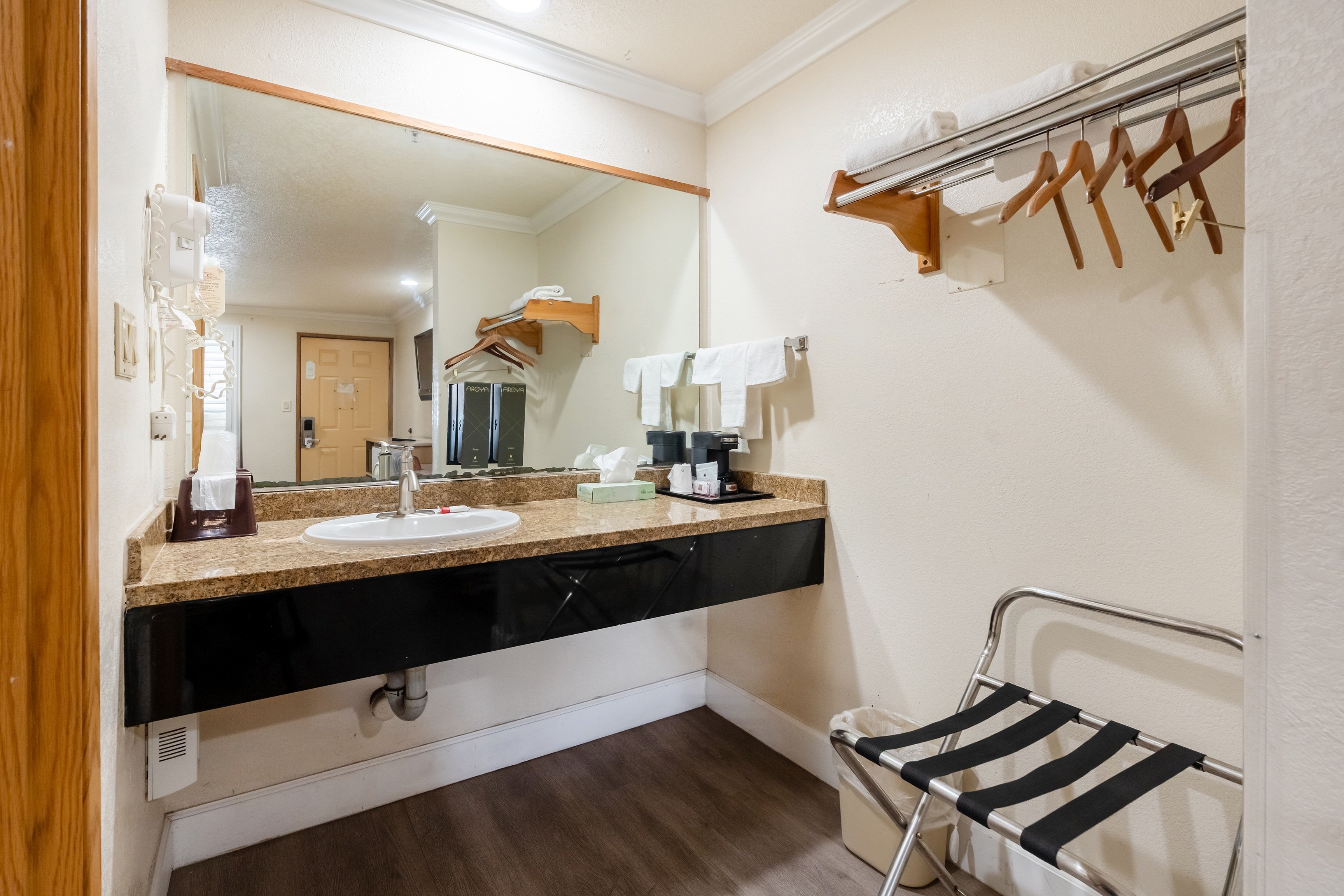 Budget Inn Corcoran Near Tulare CA 43 50/50