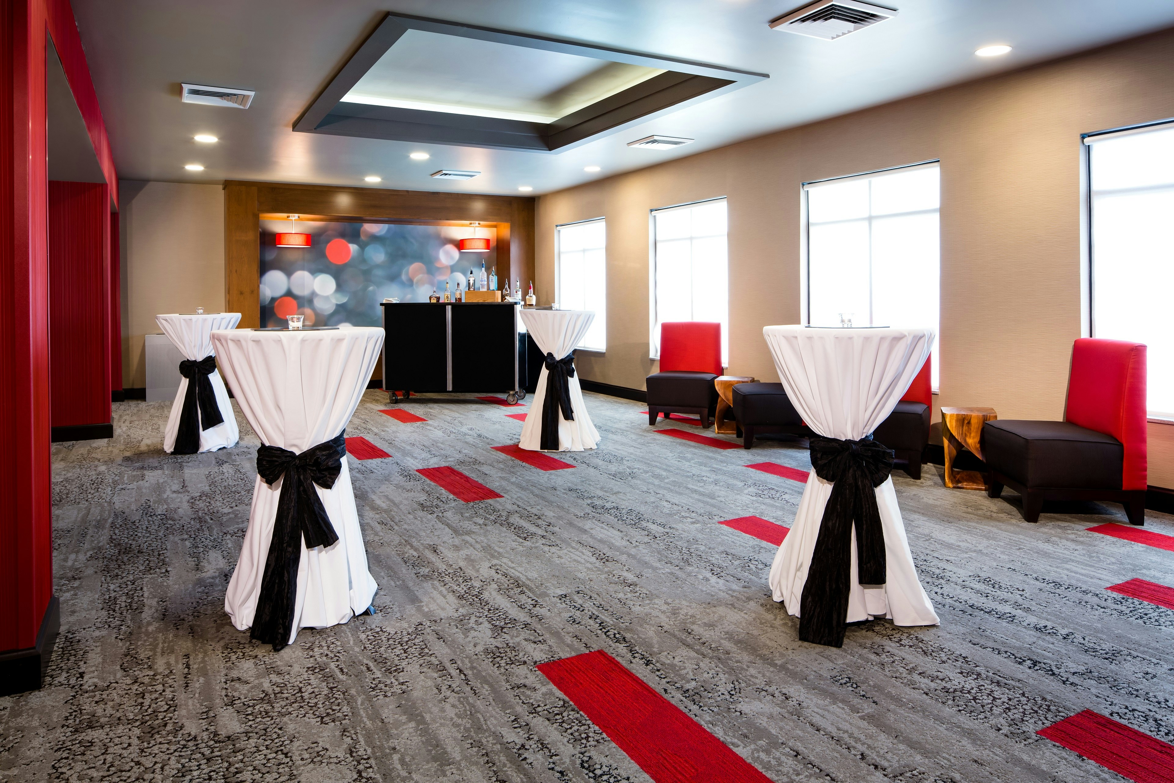 Holiday Inn Milwaukee Riverfront 10/34