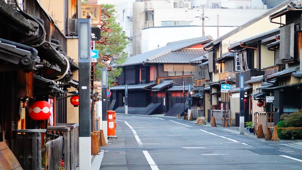 Gion Crystal Hotel 31/35