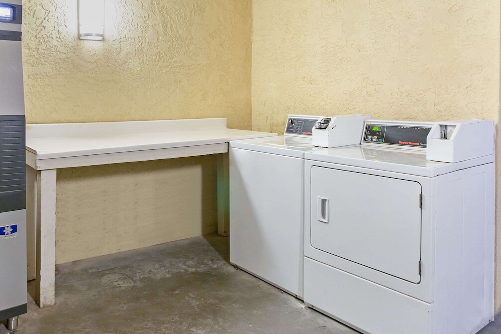 Baymont by Wyndham Fort Stockton 14/52