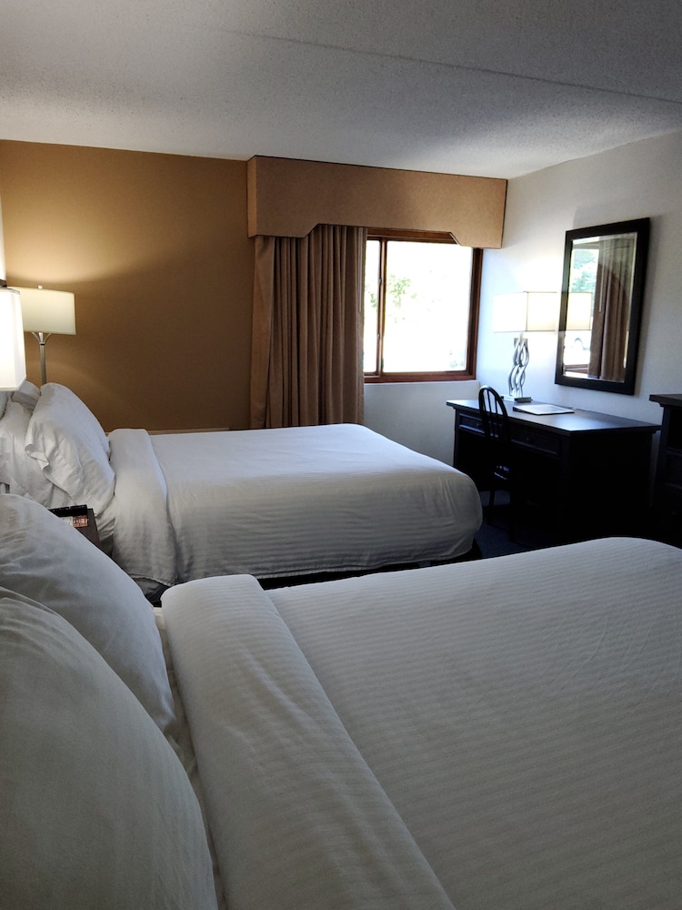 Klopfenstein Inn and Suites 9/34