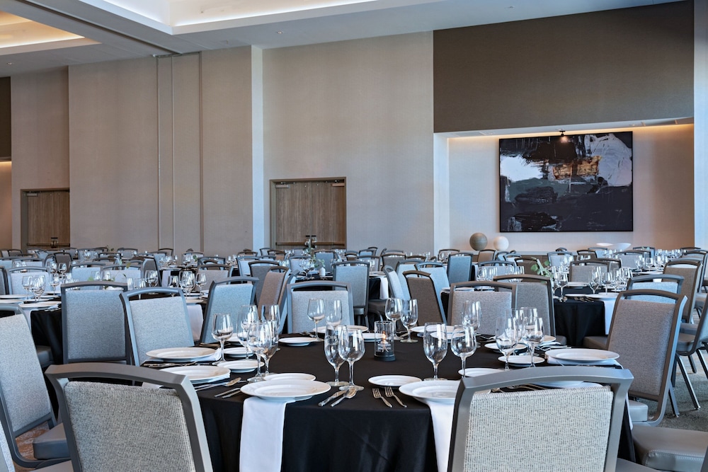 Ac Hotel By Marriott Waco Downtown 39/50