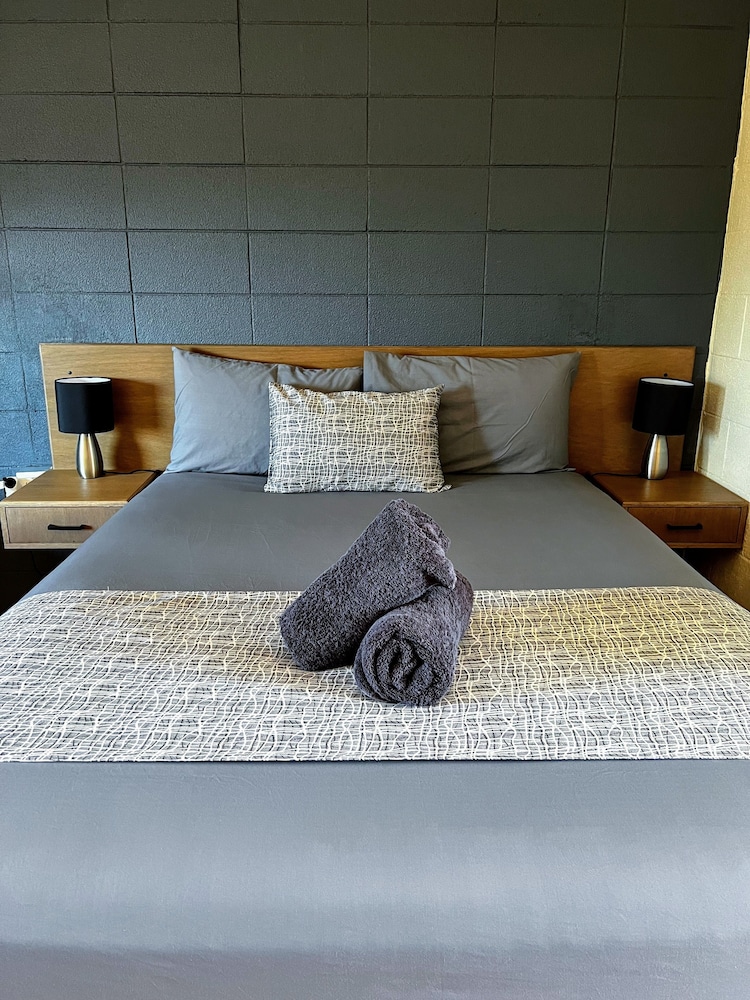 Hospitality Inn Port Hedland 18/50
