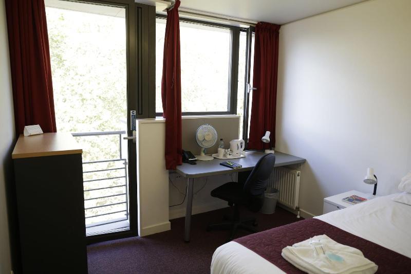 Room, Single