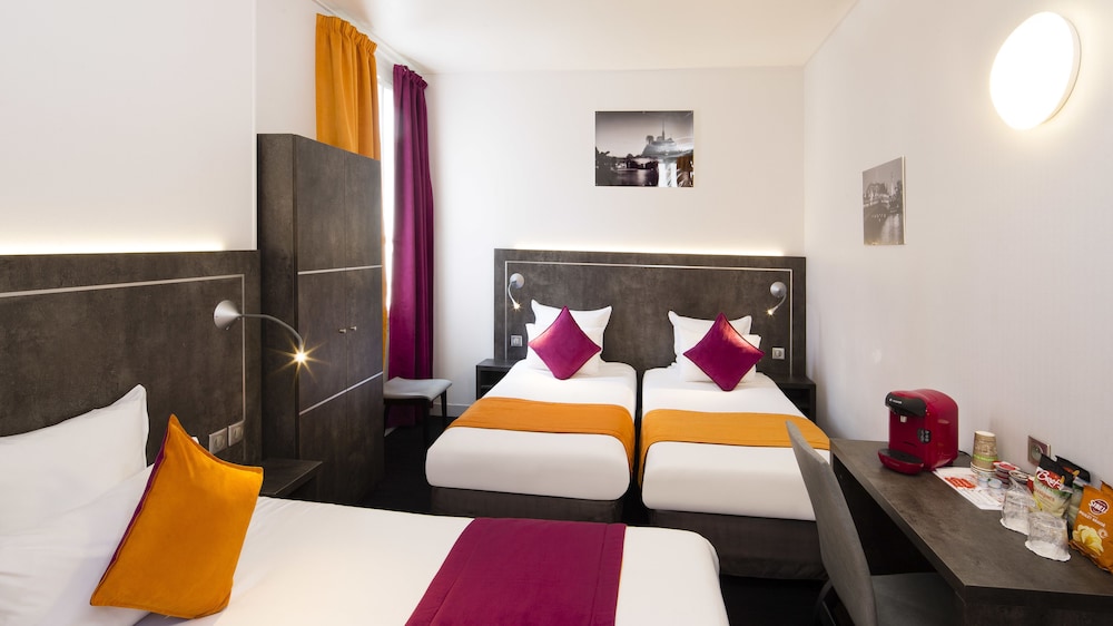 ROOM, TRIPLE