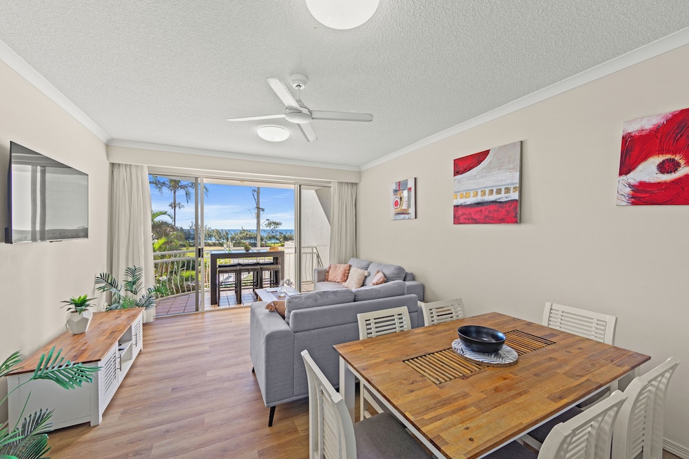 AQUARIUS RESORT 66/82