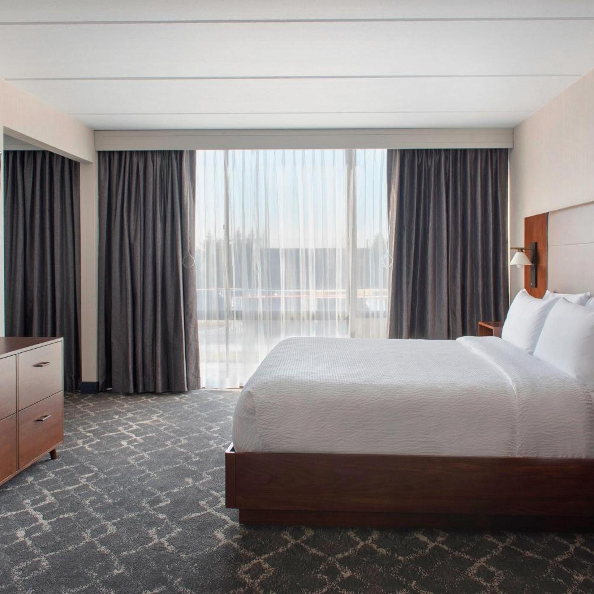 Suite, King Bed