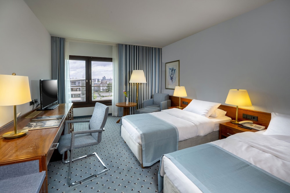 COMFORT, TWIN BEDS