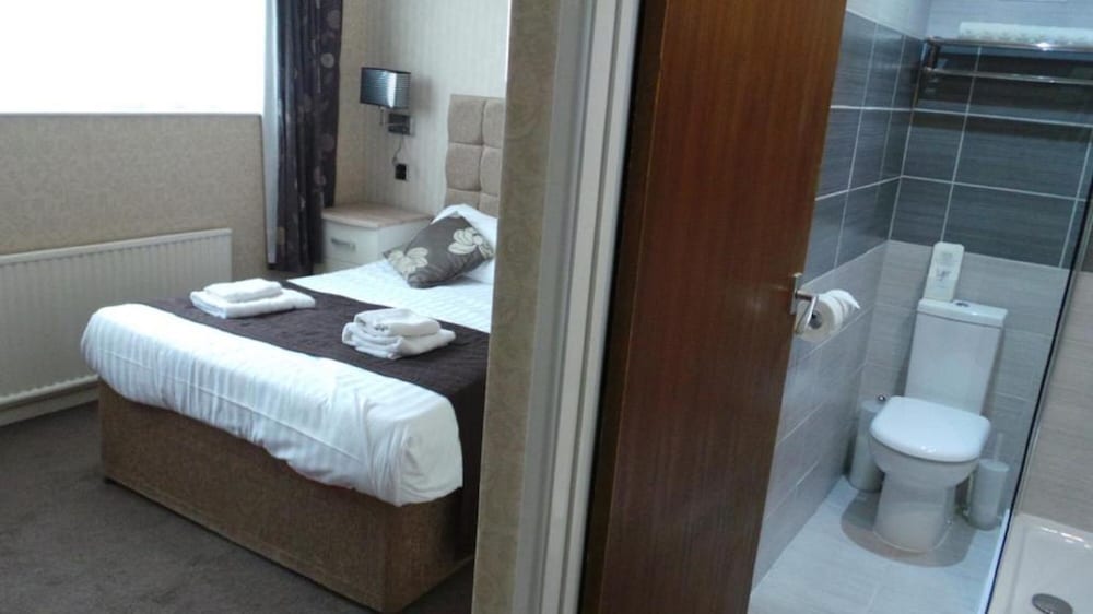 Torbay Court Hotel 37/38