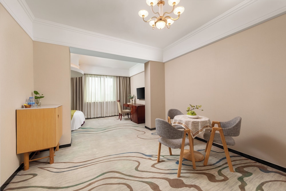 Haijun Hotel 37/50