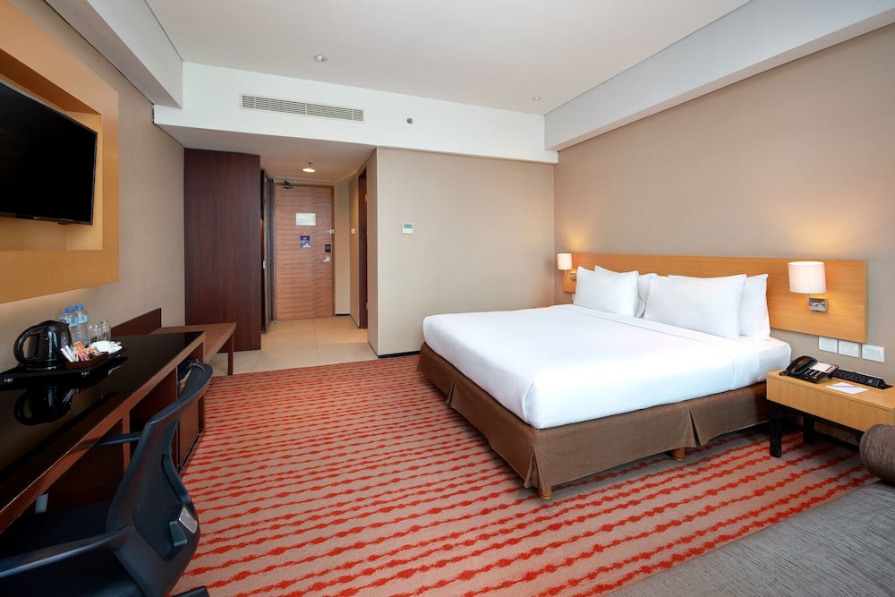 Js Luwansa Hotel And Convention Center 25/65
