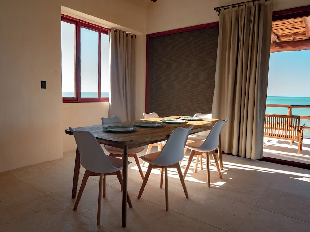 Beachfront Hotel Boutique DK 35/50