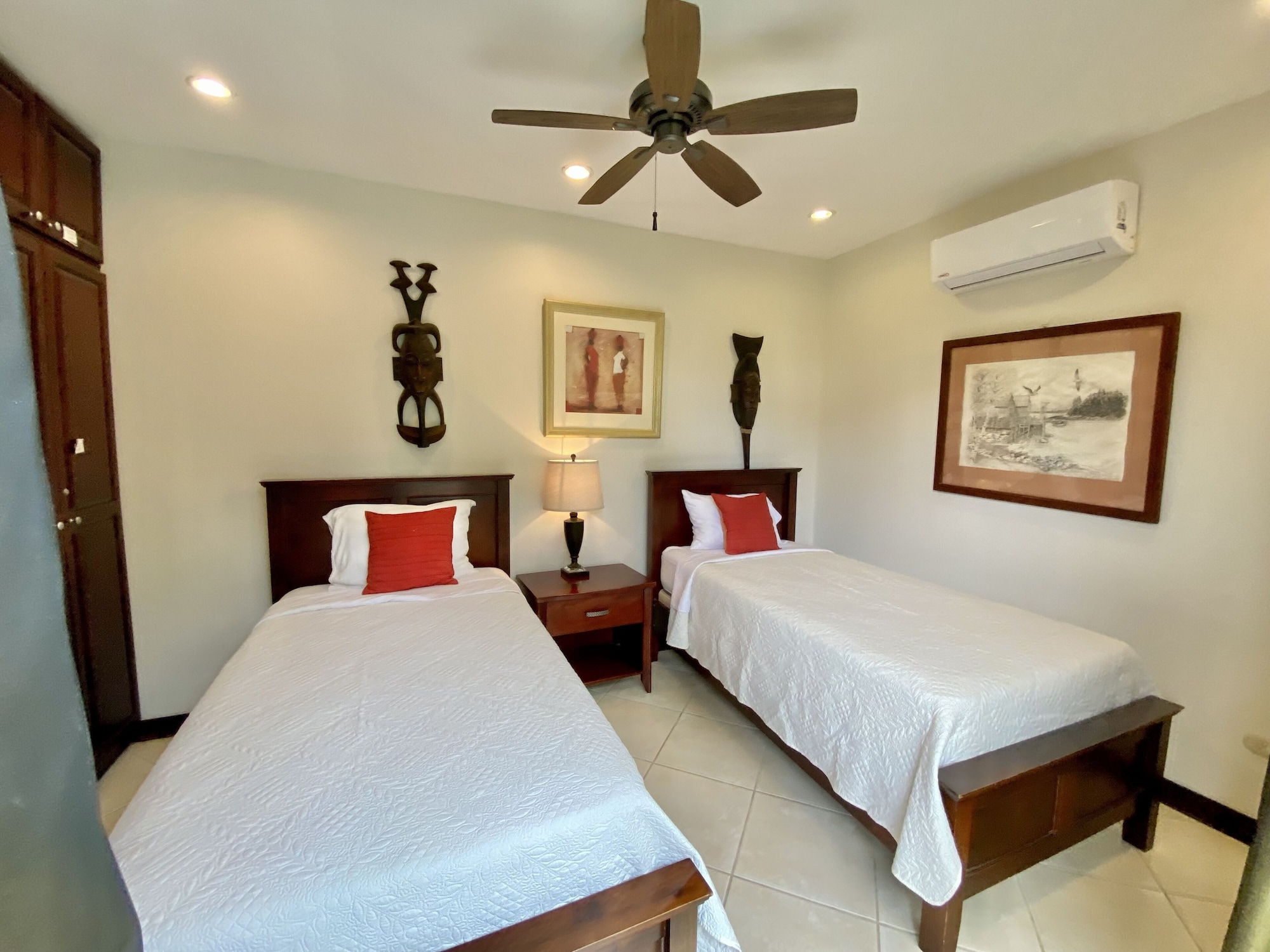 Condo, Panoramic, King and Twin Beds, Pool View, Pool Side