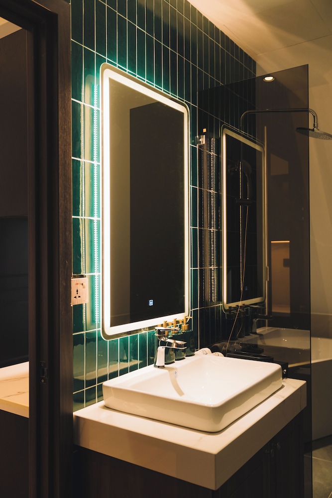 Goldient Boutique Hotel 50/50
