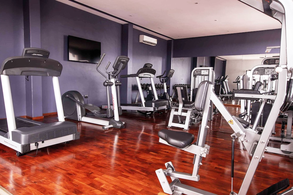 Oak Plaza Suites 37/66