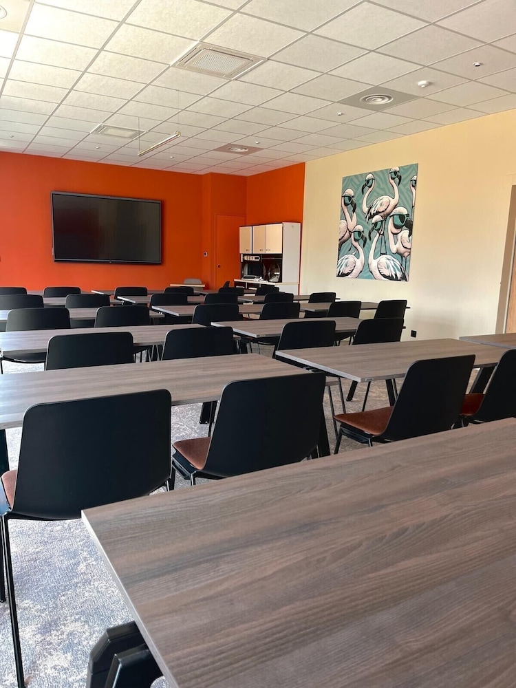 Aparthotel Adagio Access Porte de Camargue 41/49
