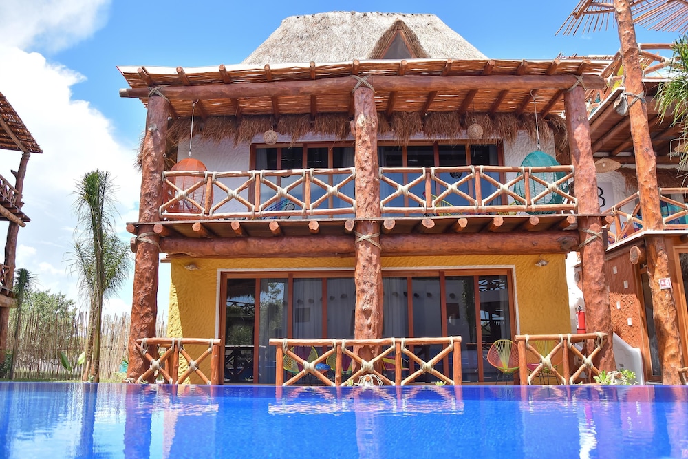 Soho Boutique Holbox 1/50