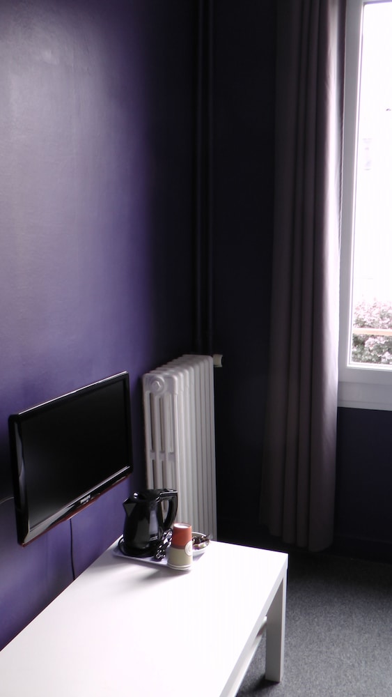 L Univers Hotel 26/41