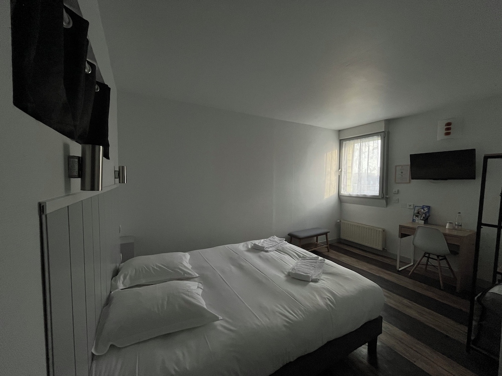 Brit Hotel Guingamp L Armor 19/50