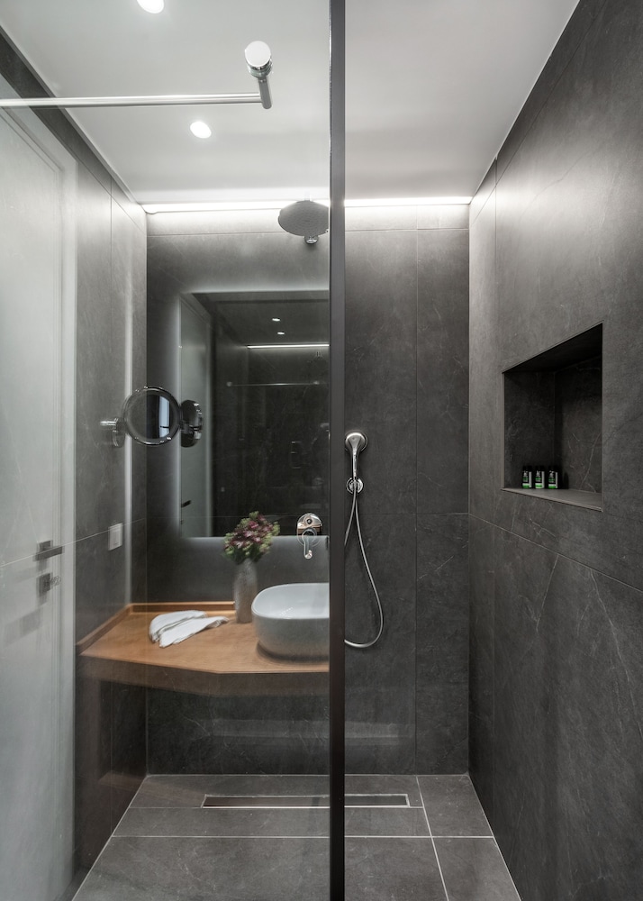 Days City Suites 52/57