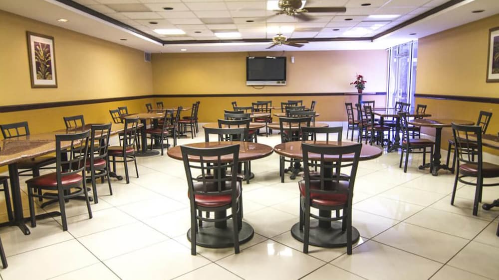 La Copa Inn McAllen 26/31