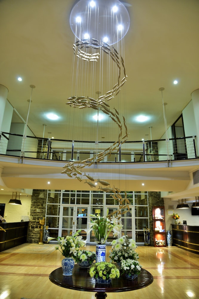 The Commodore Hotel 51/62