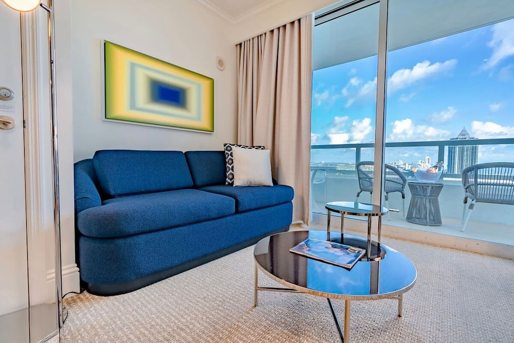 Fontainebleau Miami Beach Private Luxury Suites 29/50