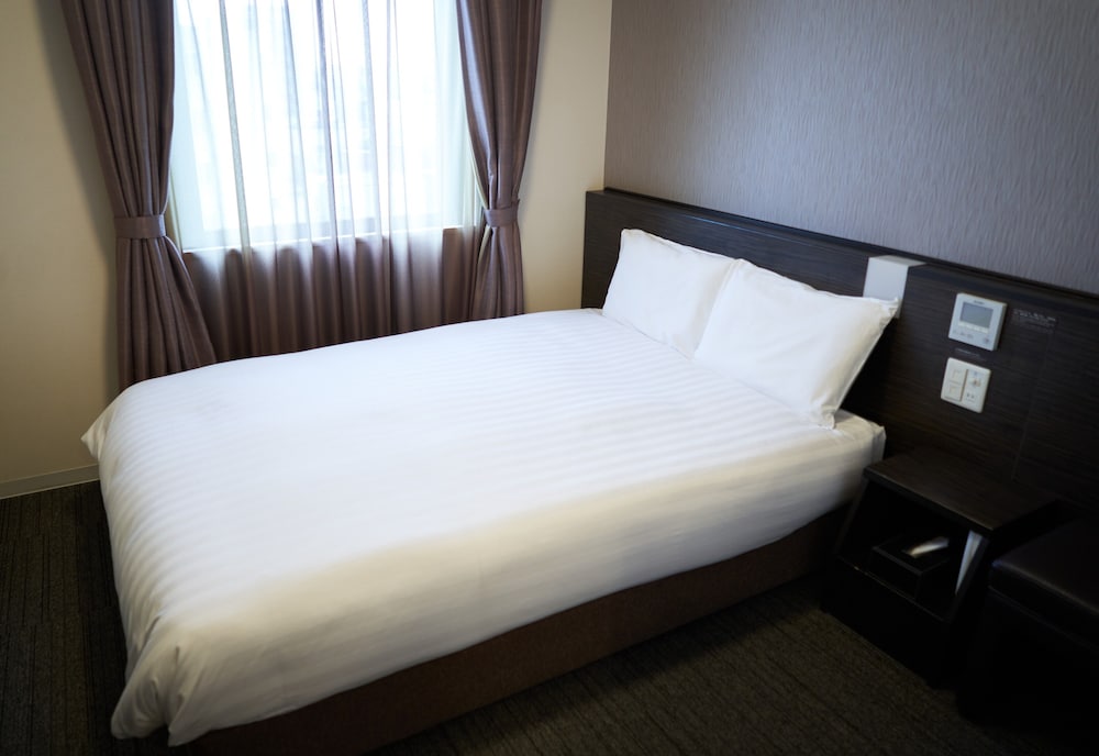 Moderate, Double Bed, No Cleaning Services