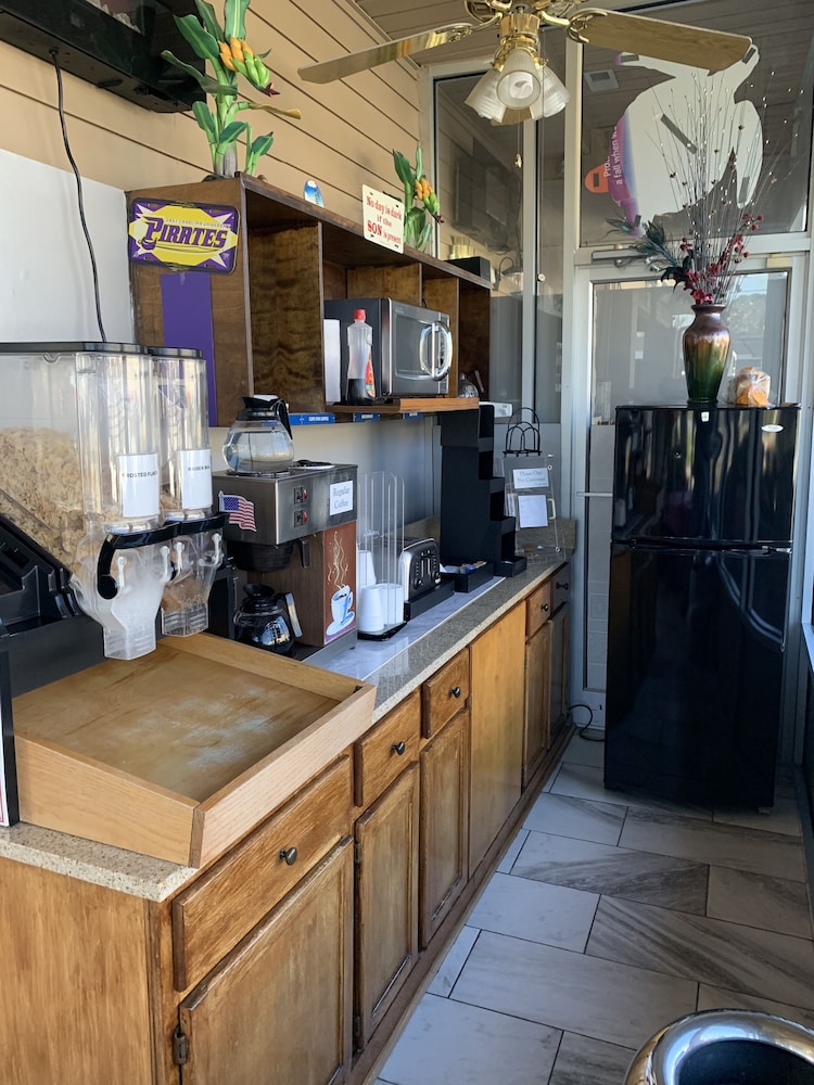 Motel6 Greenville, NC – ECU-Medical Center 9/59