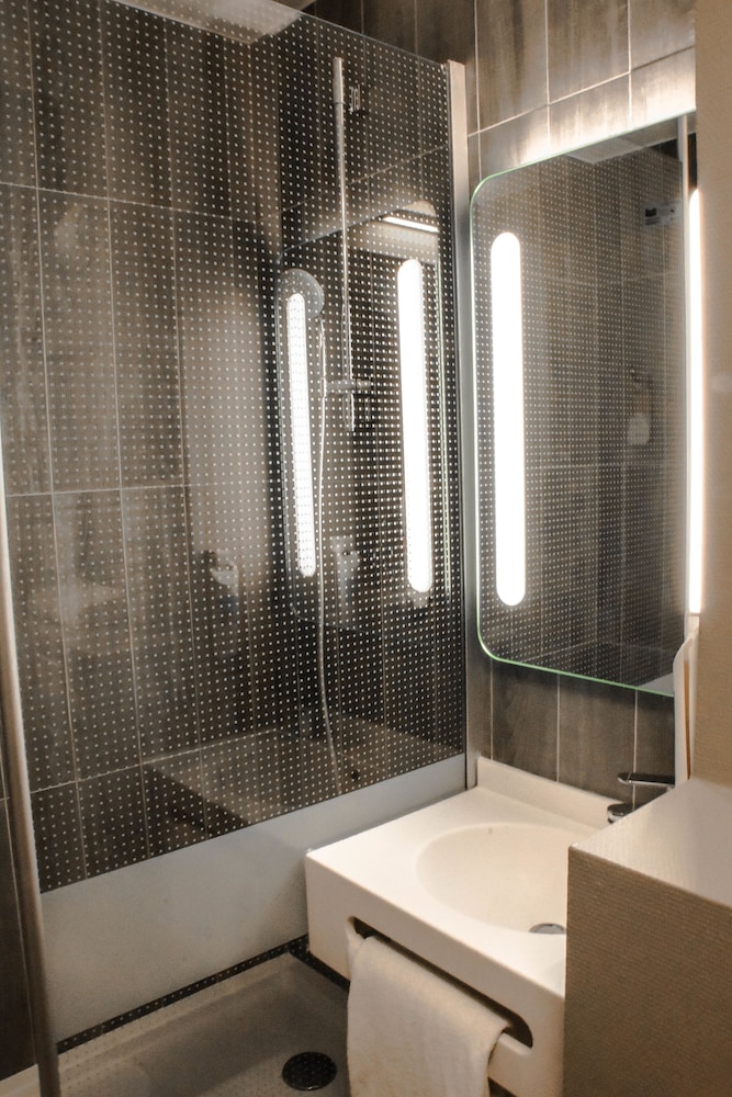 Ibis Narbonne 37/66