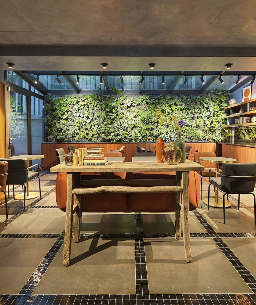 Le Katorze Hotel 23/29
