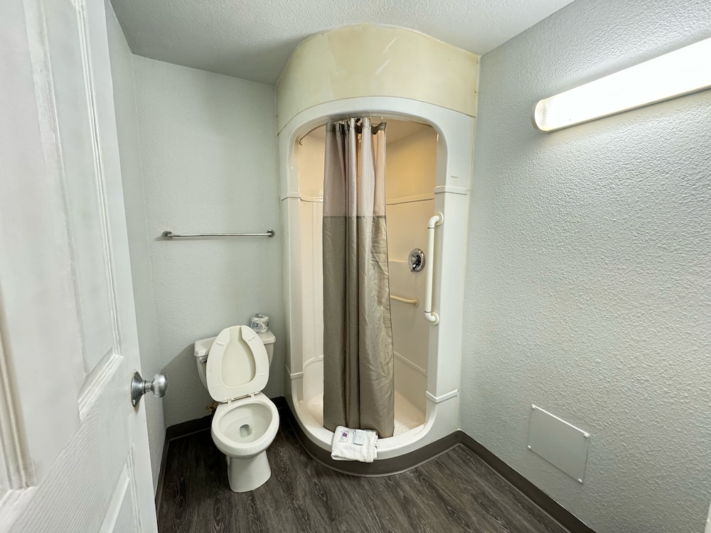 Motel6 Casper, WY 58/63