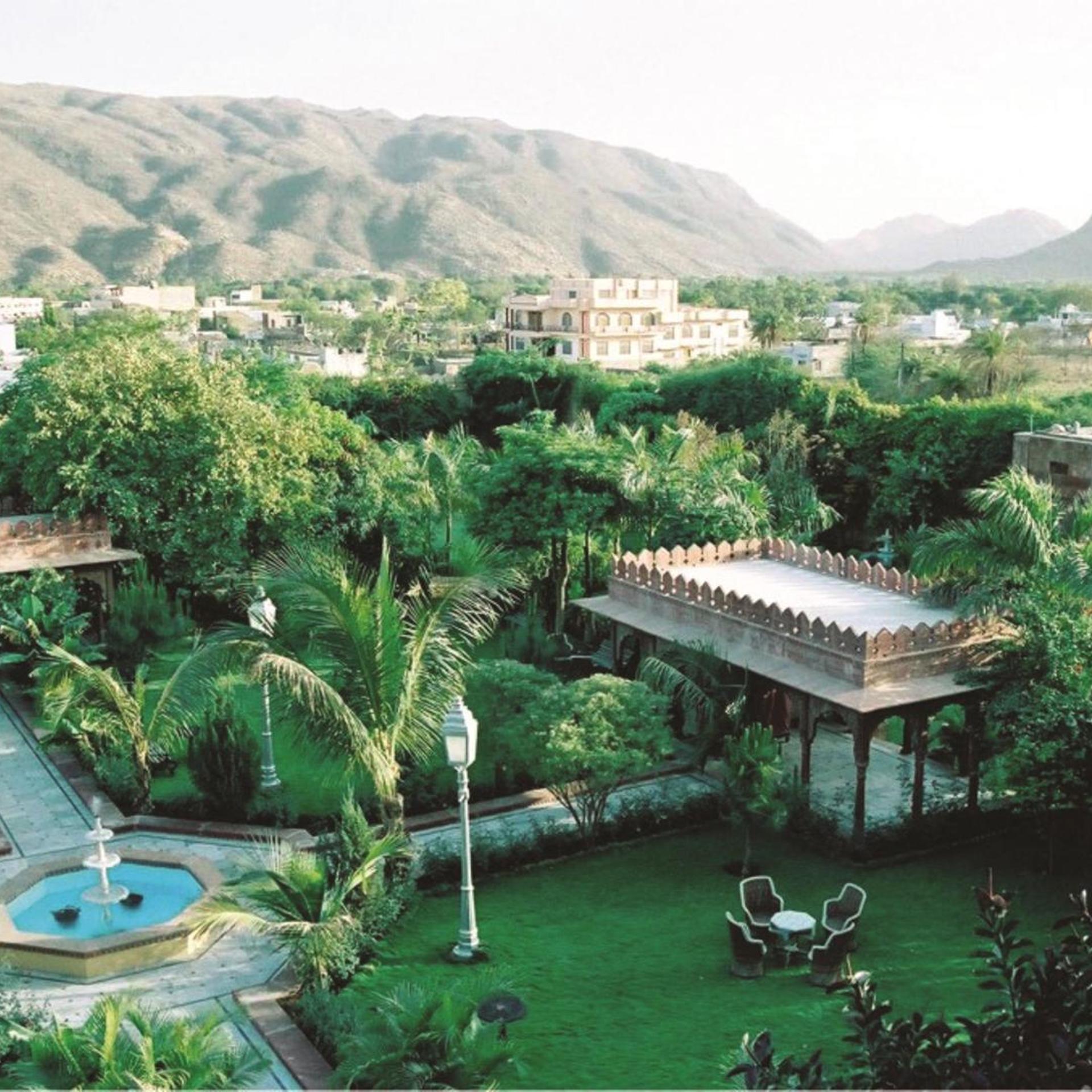 JAGAT PALACE 28/33