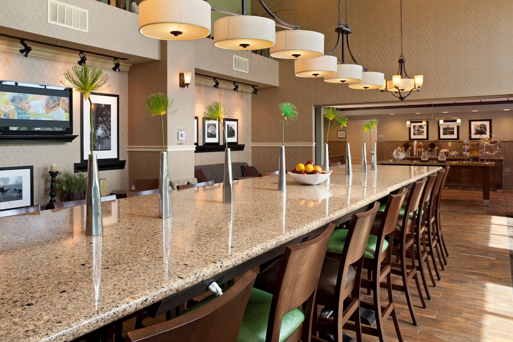 Hampton Inn & Suites Lincoln - North East I-80 54/71
